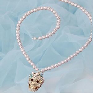 Bejeweled Skull Pearl Necklace 24” Blue Rose Iridescent Rhinestones 3” Extension